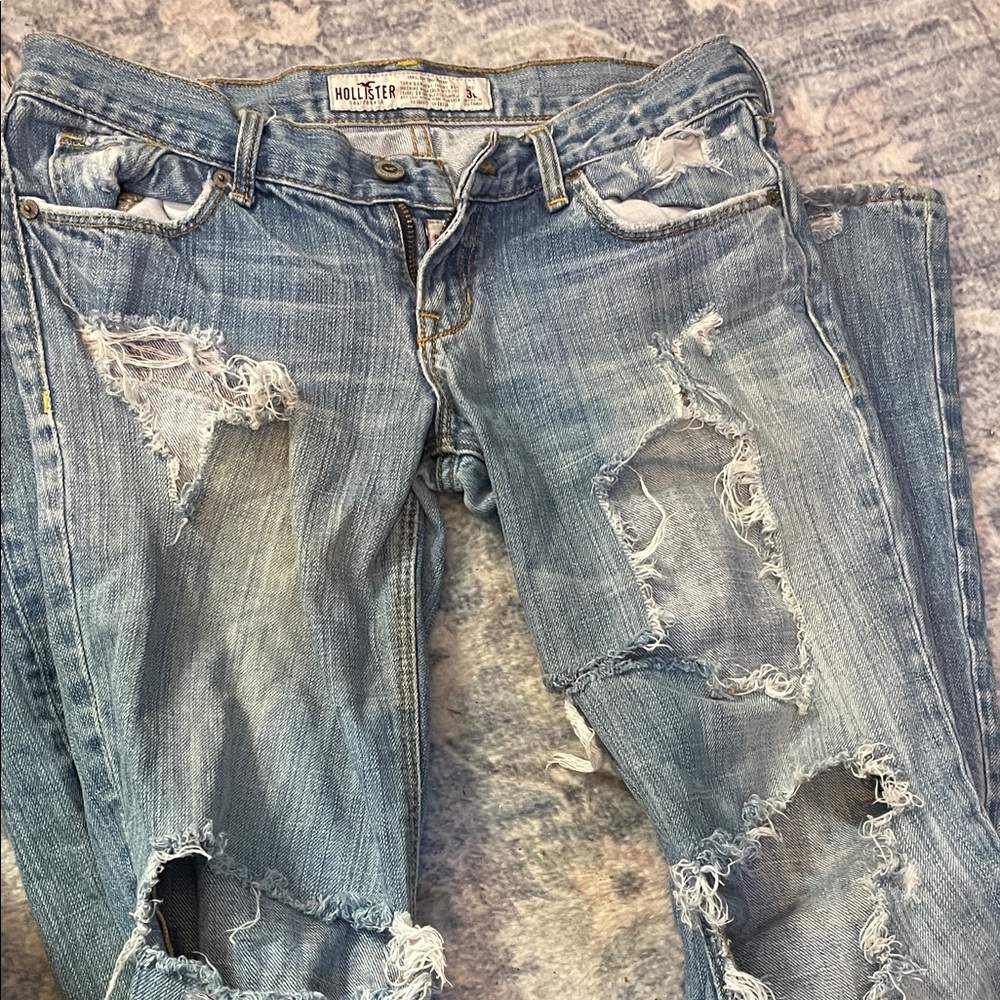 Hollister Women's Light Blue Distressed Boyfriend Jeans